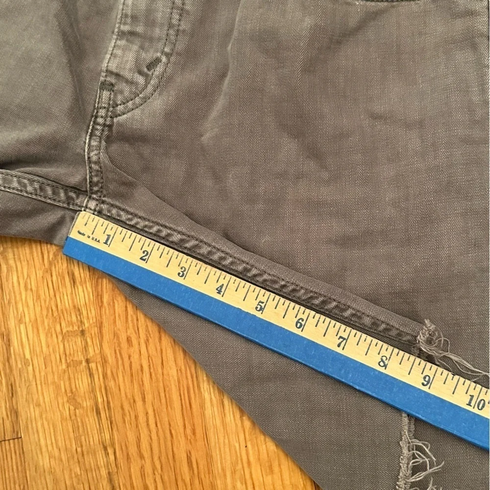 Levis Cut Off Shorts Mens 32 Gray 511  Denim Street Work raw Hems (z)